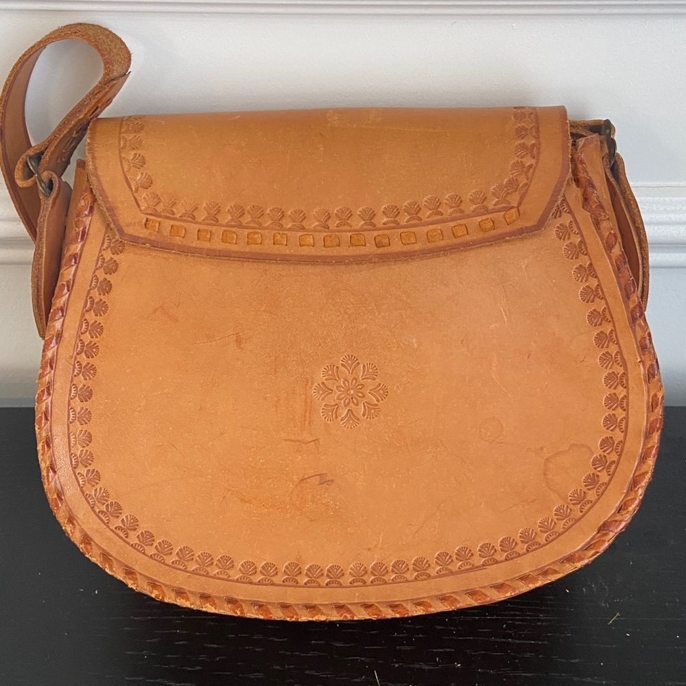 VTG  Hand Tooled Tan Saddle Leather Purse Shoulder Bag - Picture 4 of 7